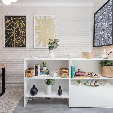 Fancy 2bdr Duplex With Patio * Lisbon