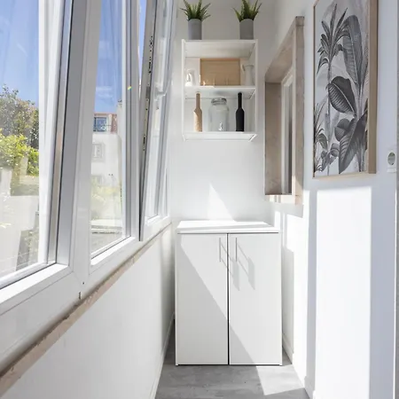 Apartment Fancy 2bdr Duplex With Patio
