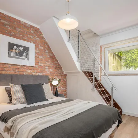 Апартаменты Fancy 2bdr Duplex With Patio By Lovelystay *