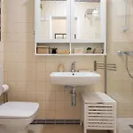 Fancy 2bdr Duplex With Patio By Lovelystay *