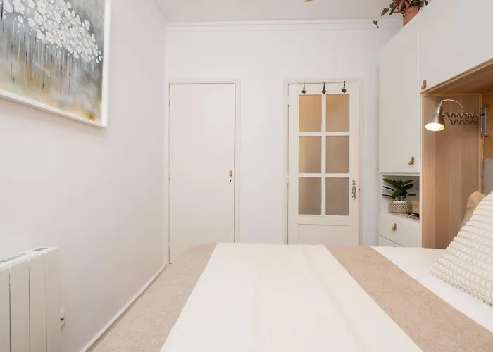 Fancy 2bdr Duplex With Patio By Lovelystay