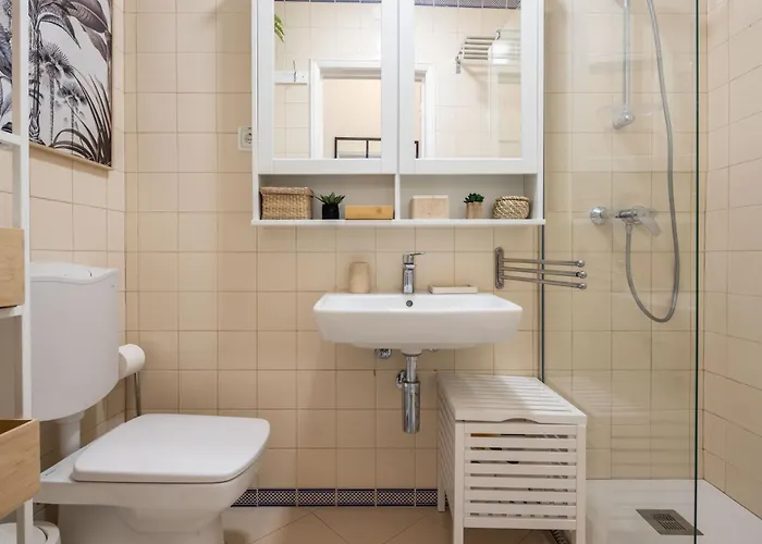 Fancy 2bdr Duplex With Patio By Lovelystay *