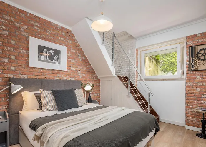 Διαμέρισμα Fancy 2bdr Duplex With Patio By Lovelystay *